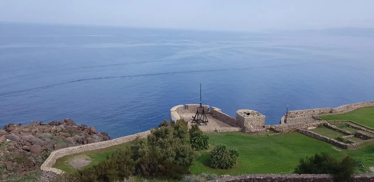Apartment Esclusiva Dimora Storica: Medieval Heart Retreat Castelsardo